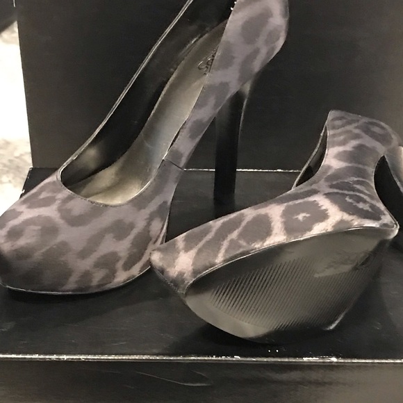 Blue/Black leopard heel - Picture 2 of 3